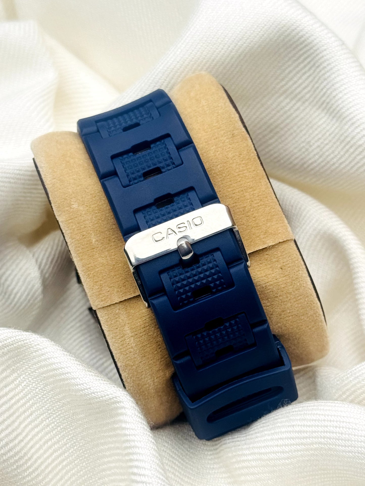 G-Shock - GSTW-300 Metal-Body Blue Sports Watch