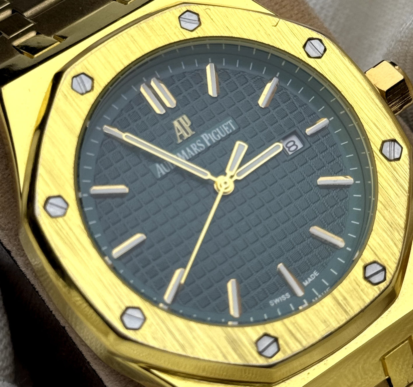 AP Watch || Golden Chain Green Dial