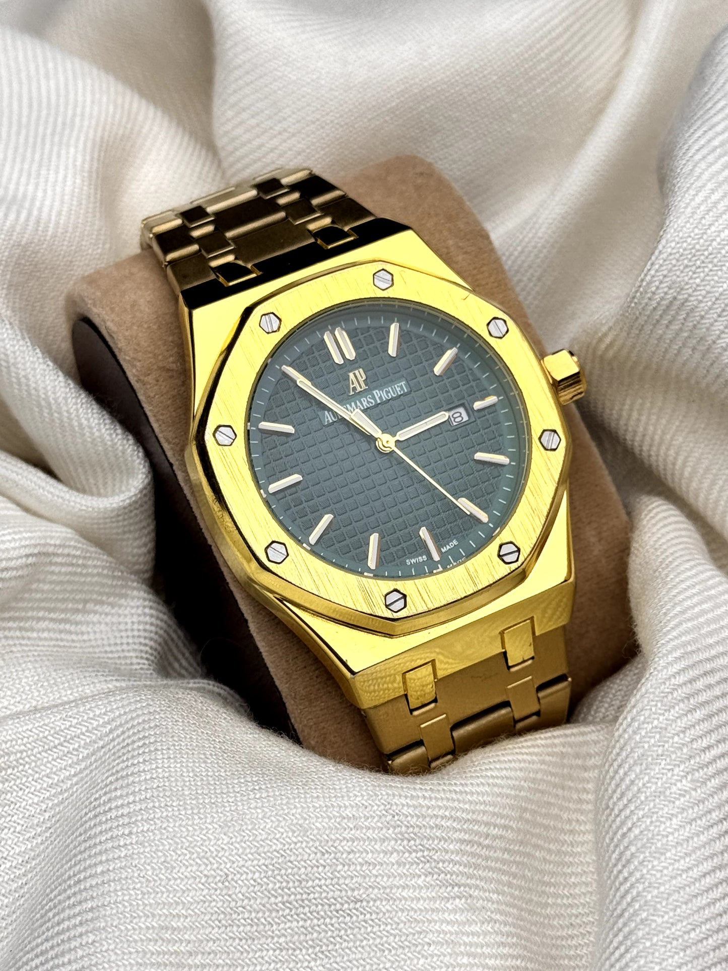 AP Watch || Golden Chain Green Dial