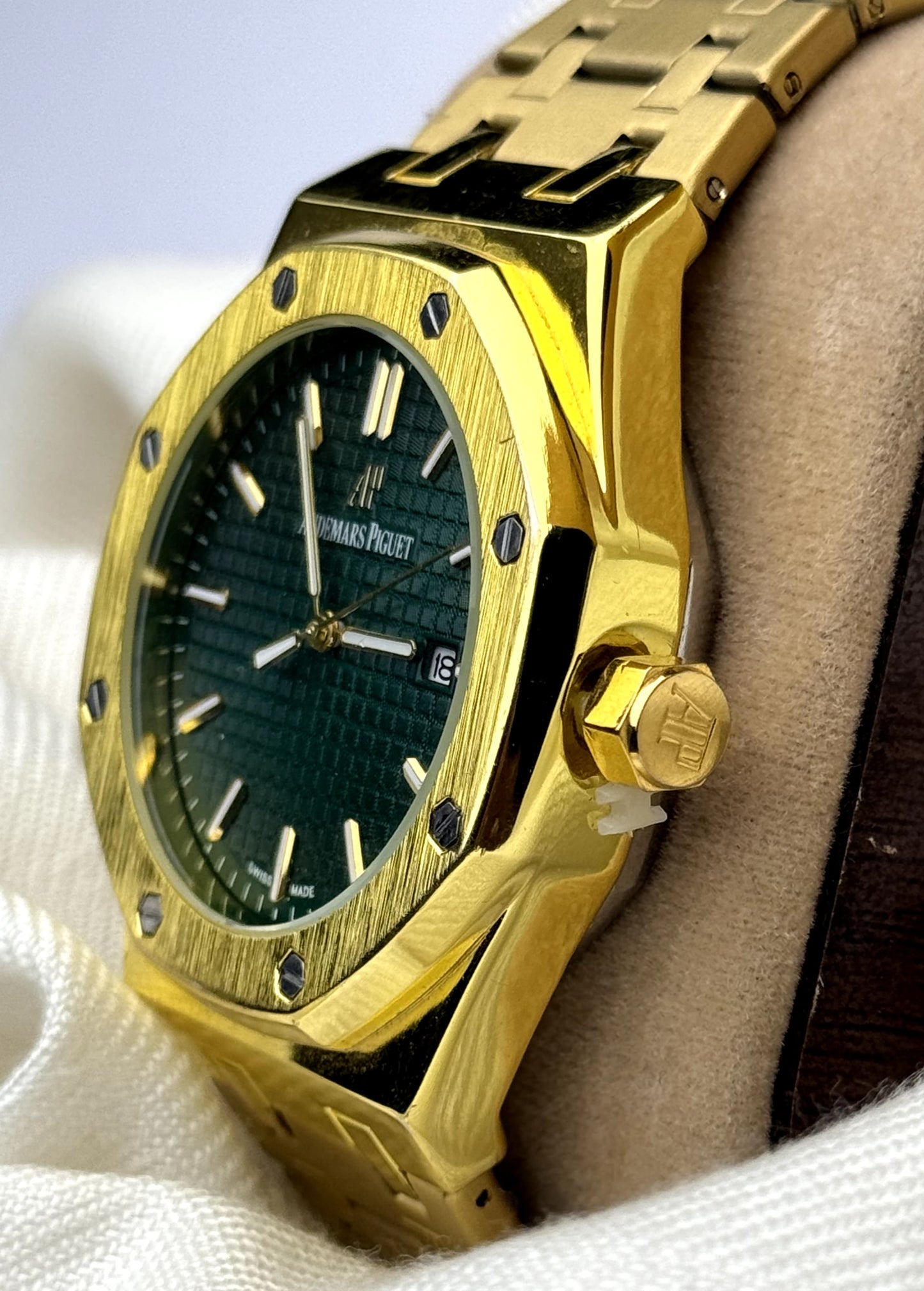 AP Watch || Golden Chain Green Dial