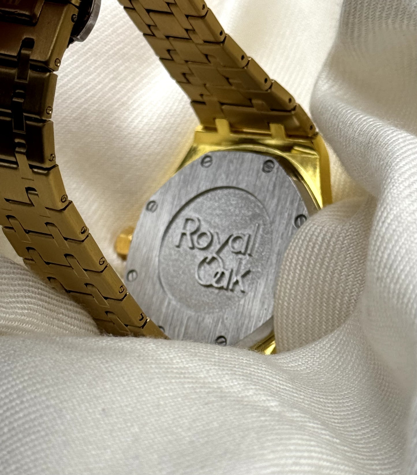 AP Watch || Golden Chain Green Dial