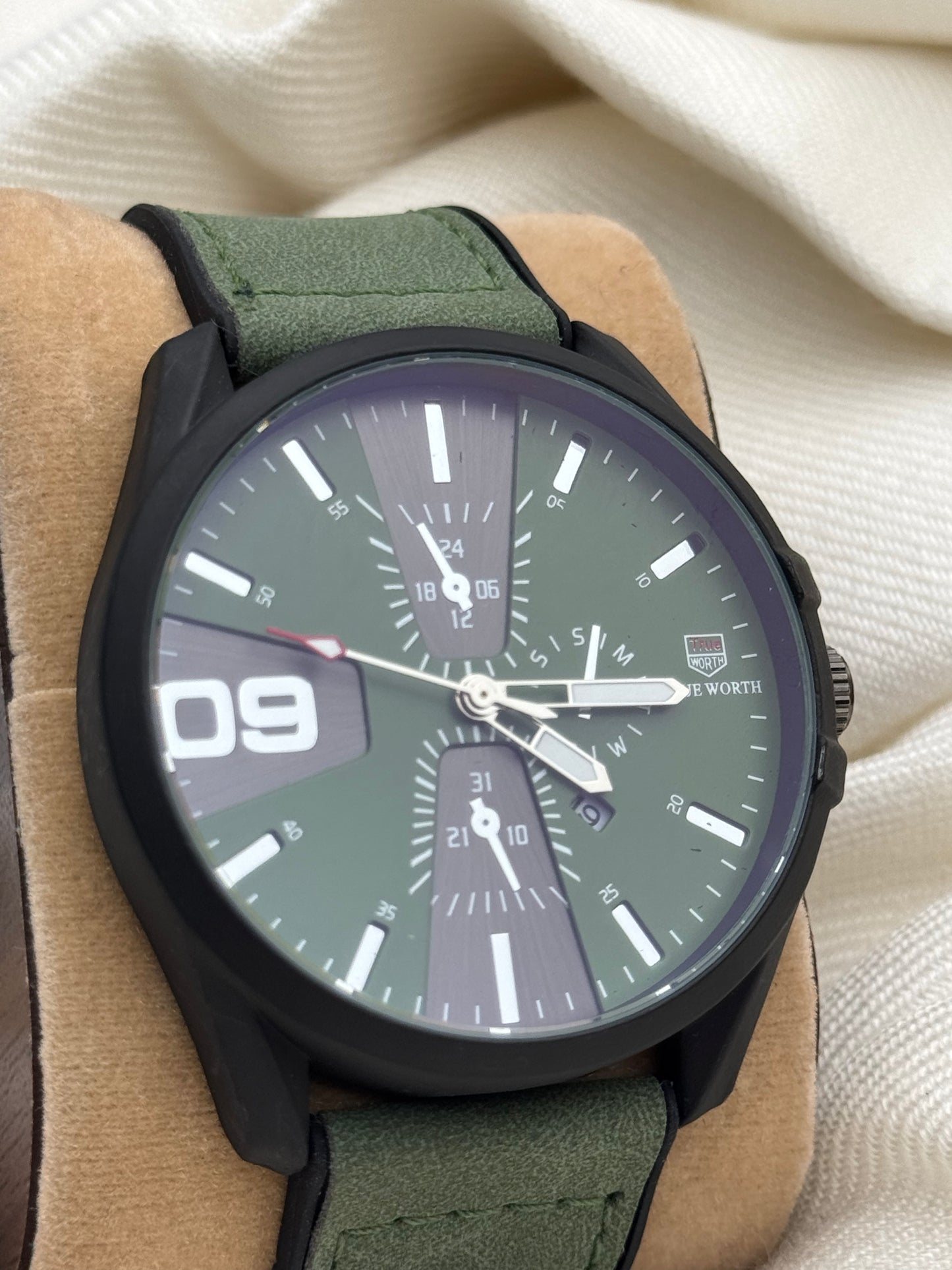 True Worth Green leather strap