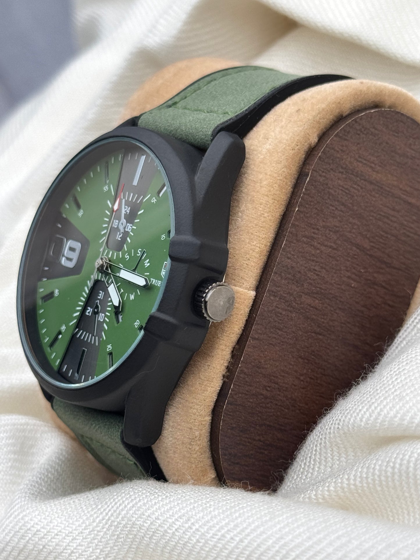 True Worth Green leather strap